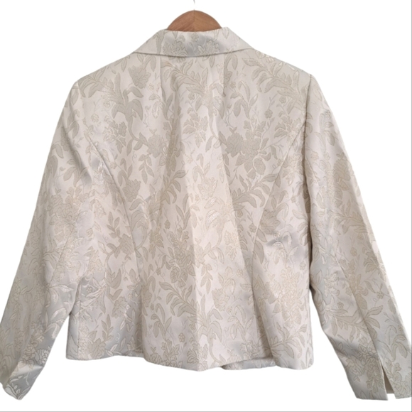 Covington Cream & Gold‎ Embossed Blazer - Size 14 Petite NWT - Picture 4 of 11